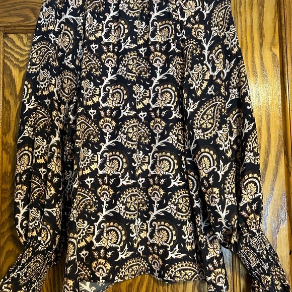 Figue silk print blouse. New, no tags - Picture 4 of 4